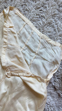 Load image into Gallery viewer, 1930s buttercream silk pants
