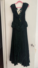 Load image into Gallery viewer, 1930s emerald green silk gown

