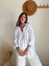 Load image into Gallery viewer, Vintage ruffle cotton blouse
