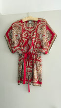Load image into Gallery viewer, Vintage 100% silk kimono blouse
