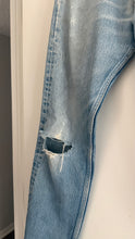 Load image into Gallery viewer, Vintage 80s/90s 501 Levis
