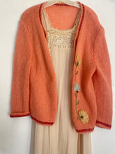 Load image into Gallery viewer, Vintage 50s floral cardigan
