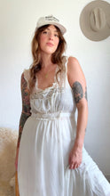 Load image into Gallery viewer, Vintage lace trim nightgown
