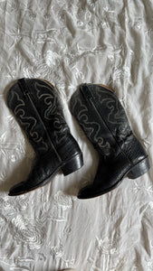 Vintage black cowboy boots- women’s 8 D