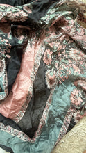 Load image into Gallery viewer, Vintage scarf
