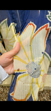 Load image into Gallery viewer, Vintage kimono
