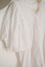 Load image into Gallery viewer, Vintage white eyelet blouse
