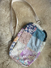 Load image into Gallery viewer, Signature Collection-cross body bag
