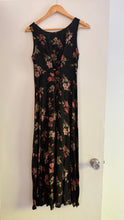 Load image into Gallery viewer, Vintage 90s floral dress
