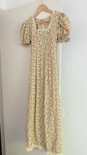 Load image into Gallery viewer, Vintage 70s floral prairie dress
