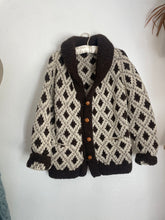 Load image into Gallery viewer, Vintage chunky cardigan
