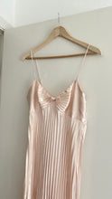 Load image into Gallery viewer, Vintage champagne crinkled dress
