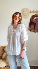 Load image into Gallery viewer, Vintage cotton gauze bell sleeve top
