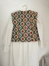 Load image into Gallery viewer, Vintage tapestry vest
