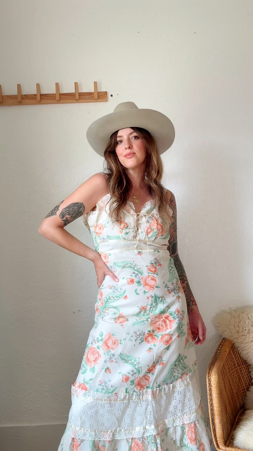 Vintage 70s floral dress