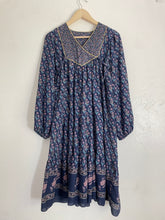 Load image into Gallery viewer, Vintage Indian cotton dress
