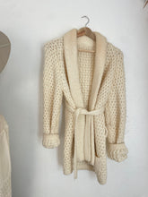 Load image into Gallery viewer, Vintage cream chunky cardigan
