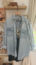 Load image into Gallery viewer, Vintage denim button up
