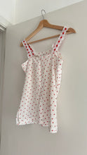 Load image into Gallery viewer, Vintage strawberry top
