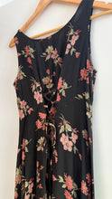 Load image into Gallery viewer, Vintage 90s floral dress
