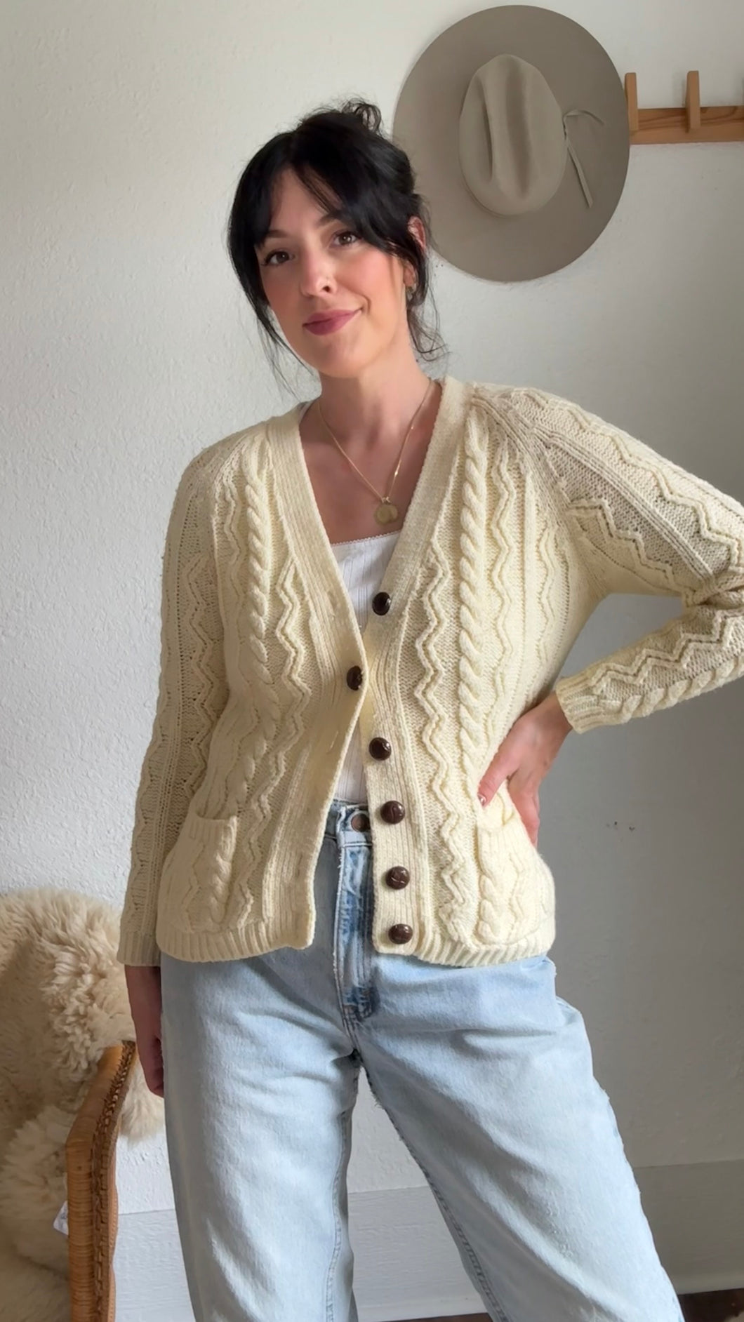 Vintage beige cardigan