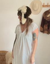 Load image into Gallery viewer, Vintage fur trapper hat
