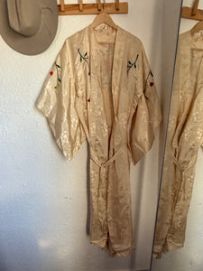 Vintage 1940s silk brocade kimono