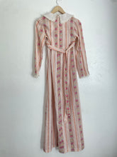 Load image into Gallery viewer, Vintage 70s collared dress
