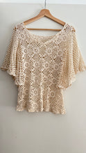 Load image into Gallery viewer, Vintage 1970s crochet top
