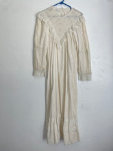 Load image into Gallery viewer, Vintage cotton lace dress
