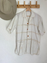 Load image into Gallery viewer, Vintage cotton button up
