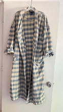 Load image into Gallery viewer, Vintage cotton plaid robe
