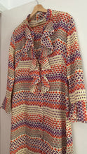 Load image into Gallery viewer, Vintage 60s floral dress
