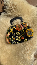 Load image into Gallery viewer, Vintage tapestry bag
