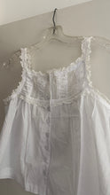 Load image into Gallery viewer, Vintage cotton lace top
