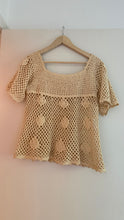 Load image into Gallery viewer, Vintage 70s crochet top
