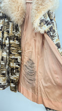 Load image into Gallery viewer, Vintage 1960s/70s tapestry coat
