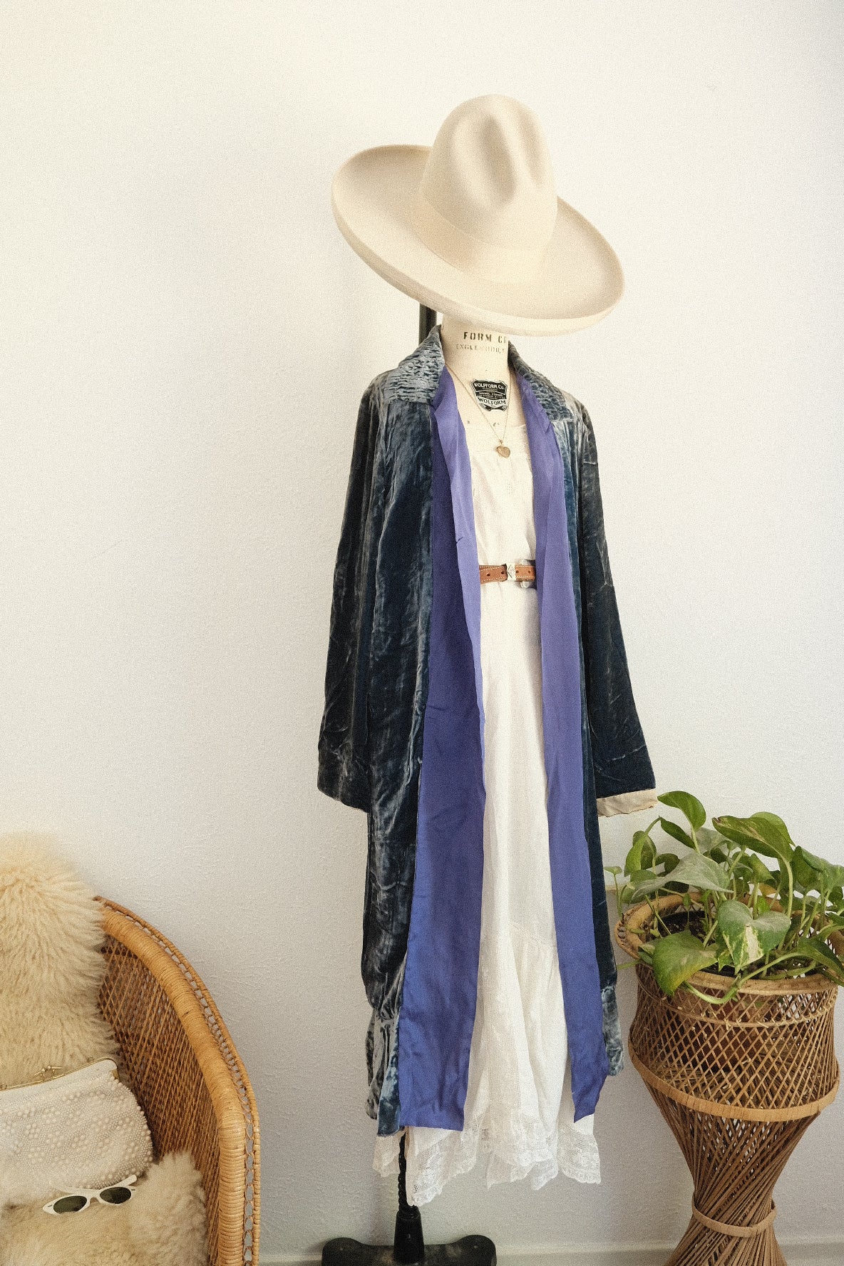 1920s velvet jacket – The Wild Rose Vintage