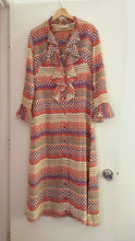 Load image into Gallery viewer, Vintage 60s floral dress
