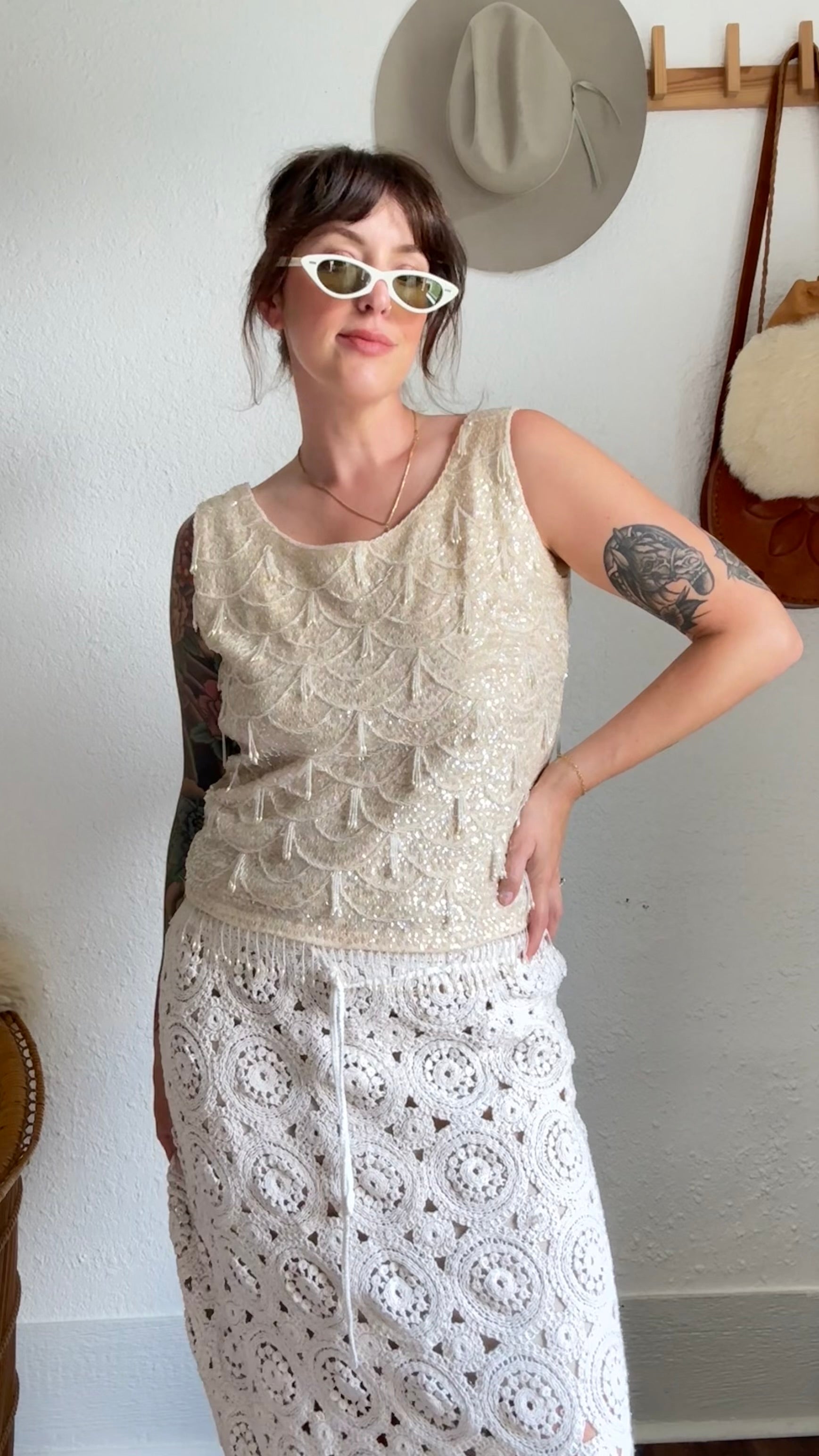 ROSE vintage ベスト Rockmount Women's Vintage Black Roses Embroidered Western Shirt