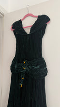Load image into Gallery viewer, 1930s emerald green silk gown
