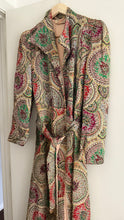 Load image into Gallery viewer, 1930s Sandora kaleidoscope dressing gown / robe
