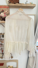 Load image into Gallery viewer, Vintage puff sleeve blouse
