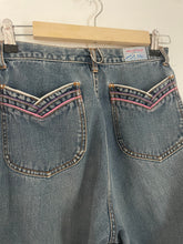 Load image into Gallery viewer, Vintage Brittania jeans
