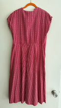 Load image into Gallery viewer, Vintage 1930s 40s heart dress
