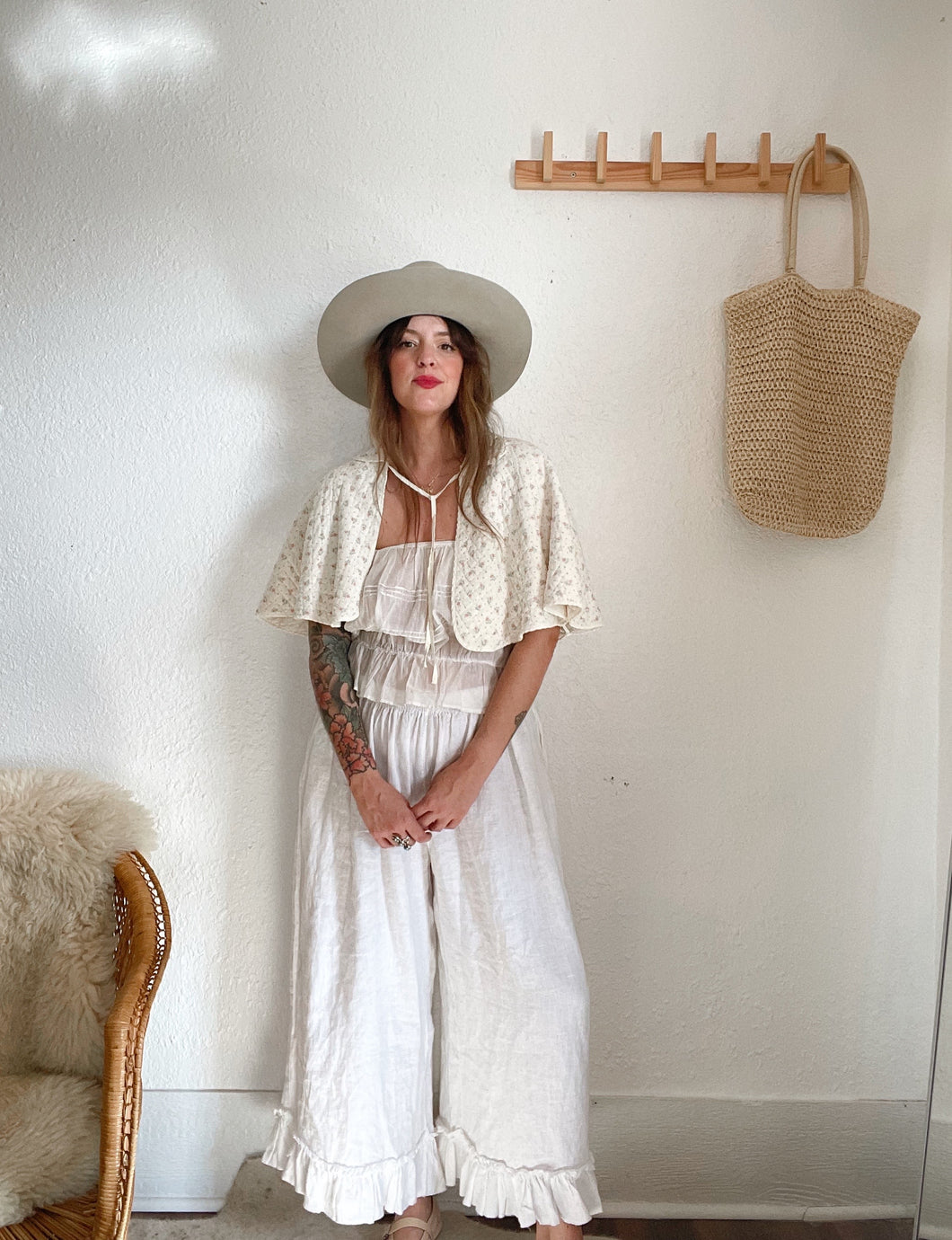 Vintage bed jacket / shawl