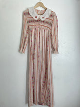 Load image into Gallery viewer, Vintage 70s collared dress

