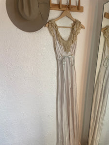 Vintage 1930s/40s satin + lace dress