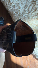 Load image into Gallery viewer, Vintage cowboy boots women’s 8.5
