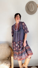 Load image into Gallery viewer, Vintage 70s dress
